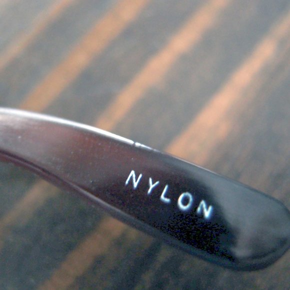 FOSTER GRANT vintage sunglasses-iski style-nylon frame-taiwan display picture 2